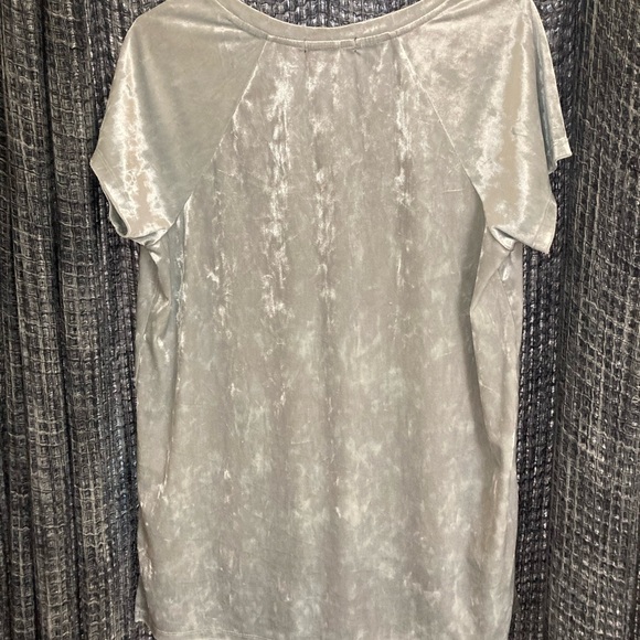 Ellos crushed velour silver V-neck top size 10/12 - Picture 3 of 8